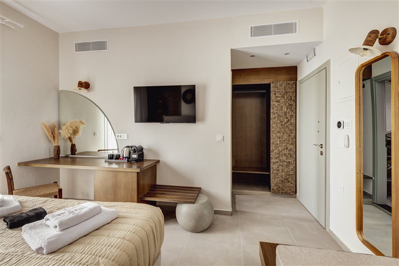 Deluxe Sea View Room with Balcony & Sofa Bed at Armia Experience Hotel, Vári, Sýros